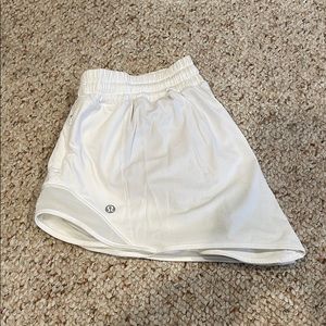 Lululemon Hotty Hot Short